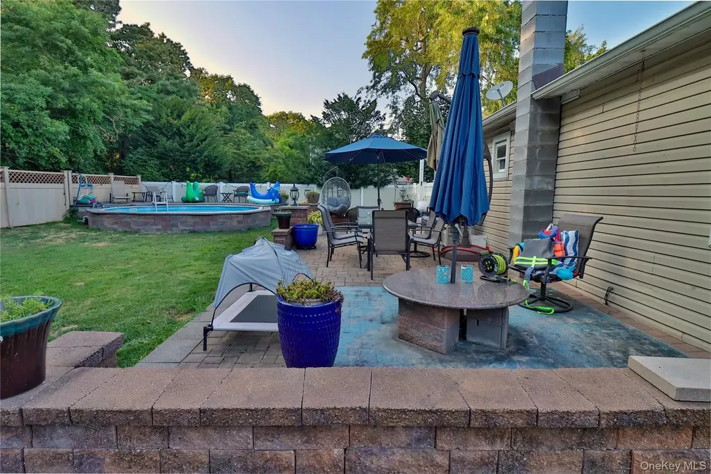656 Scherger Avenue East Patchogue NY 11772