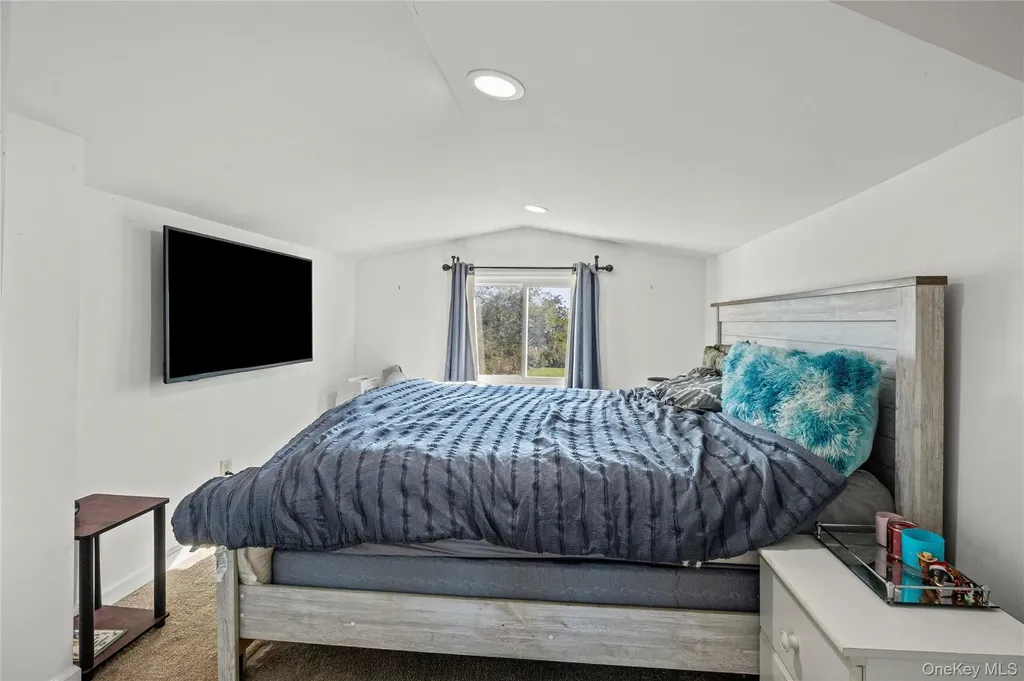 8 Edgewater Drive Mastic Beach NY 11951
