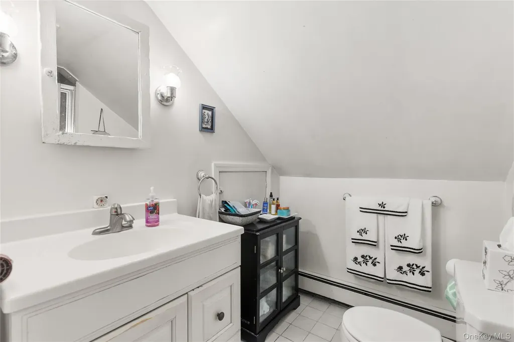 1605 Henry Road Wantagh NY 11793