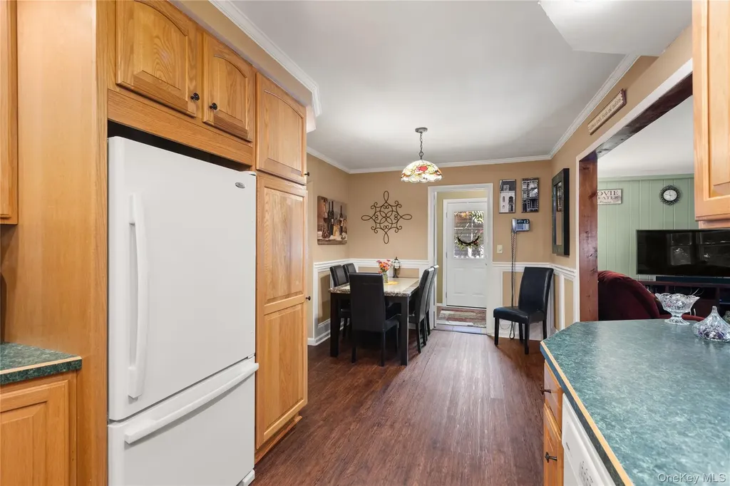 1605 Henry Road Wantagh NY 11793
