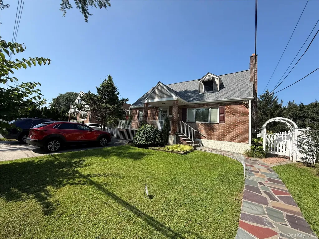 195 Clunie Avenue Yonkers NY 10703