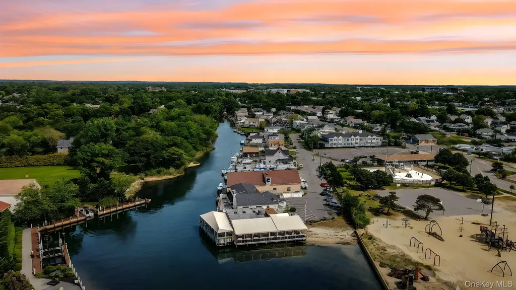 24 Cottage Avenue Bay Shore NY 11706