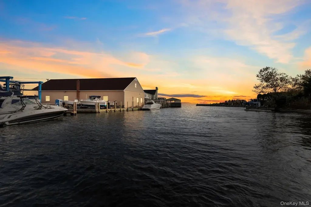 24 Cottage Avenue Bay Shore NY 11706