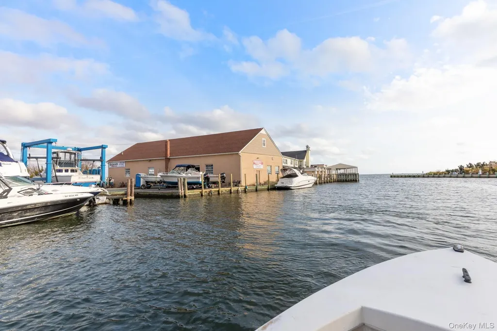 24 Cottage Avenue Bay Shore NY 11706