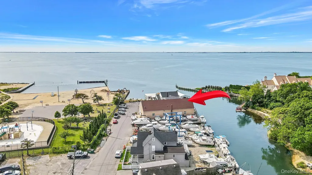 24 Cottage Avenue Bay Shore NY 11706