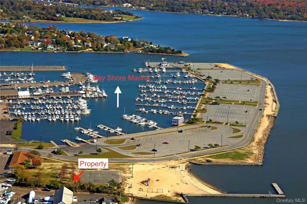 24 Cottage Avenue Bay Shore NY 11706