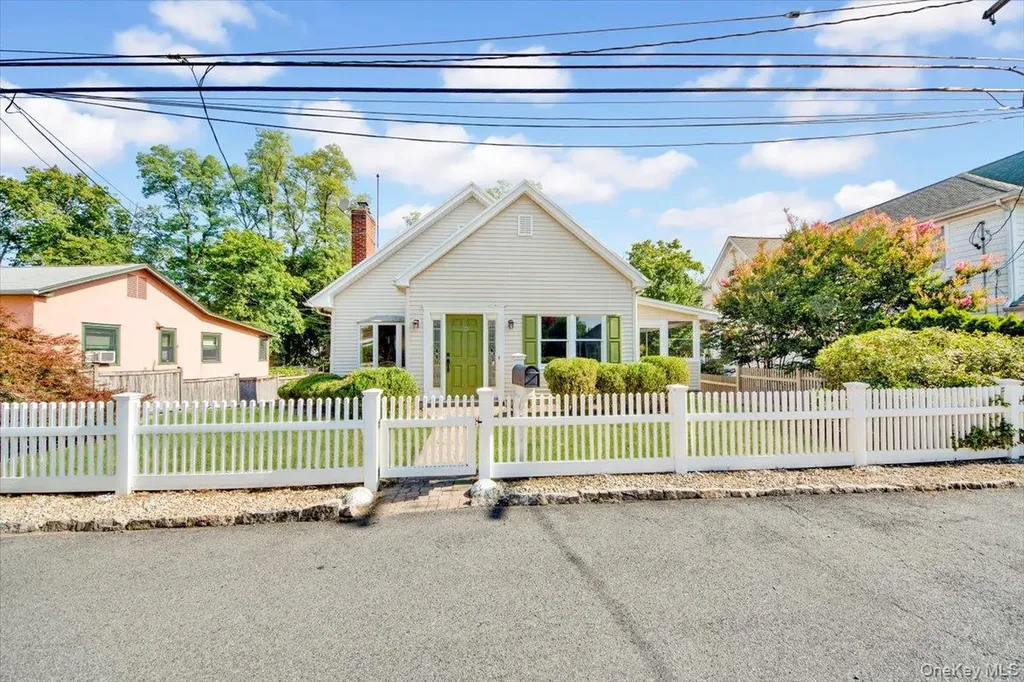 32 Ridgeland Terrace Rye NY 10580