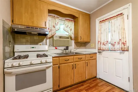 23 Smith Street Fishkill NY 12524