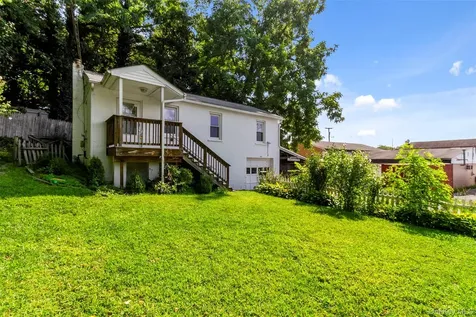 23 Smith Street Fishkill NY 12524