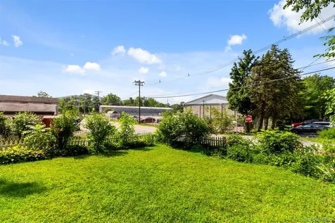 23 Smith Street Fishkill NY 12524