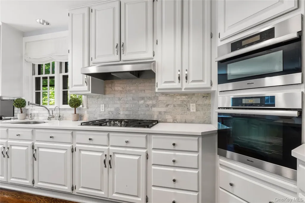 3 Walworth Avenue Scarsdale NY 10583