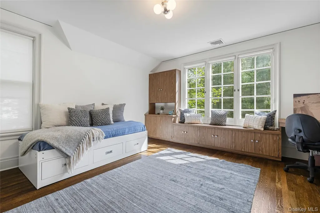 3 Walworth Avenue Scarsdale NY 10583