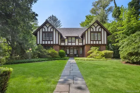 3 Walworth Avenue Scarsdale NY 10583