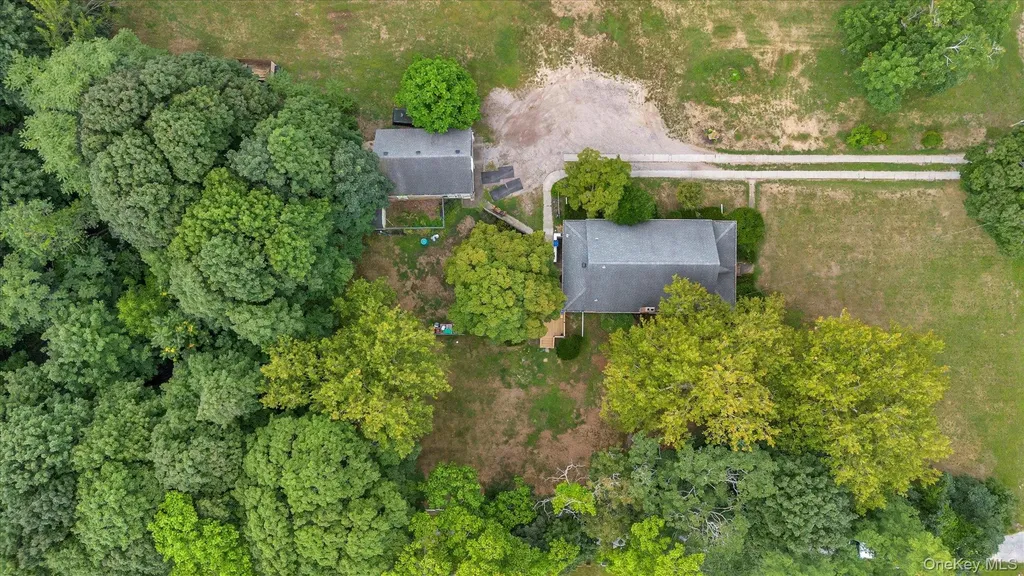 653 Main Road Aquebogue NY 11931