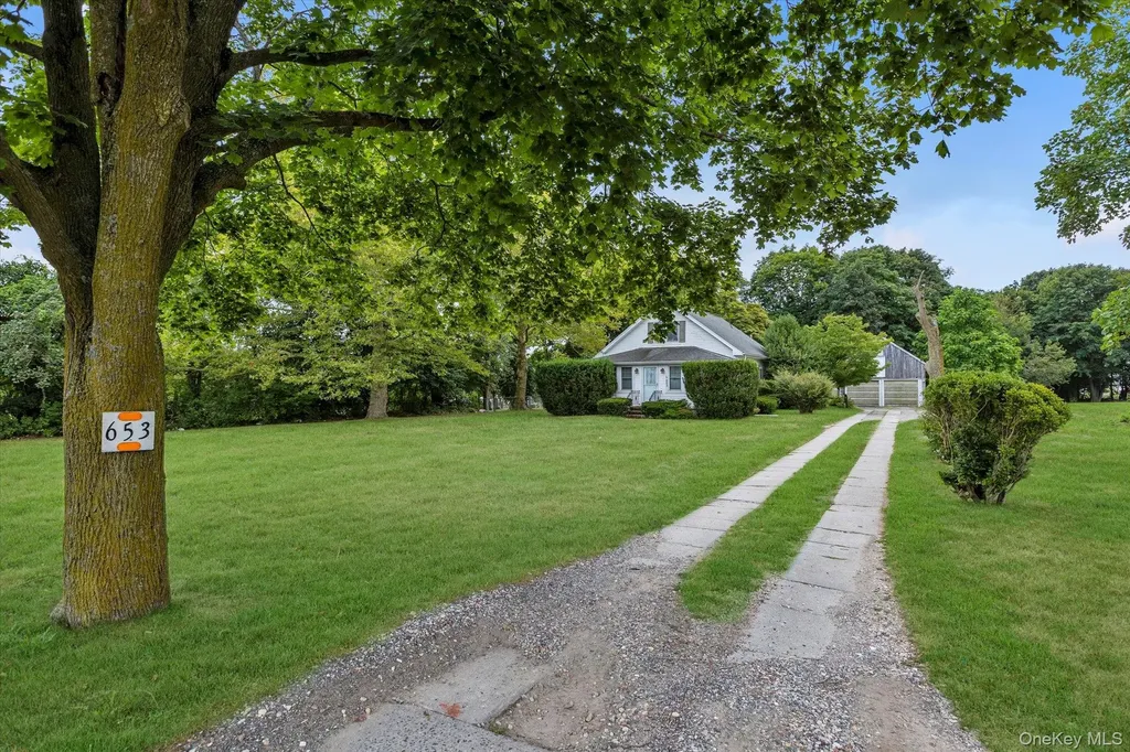 653 Main Road Aquebogue NY 11931