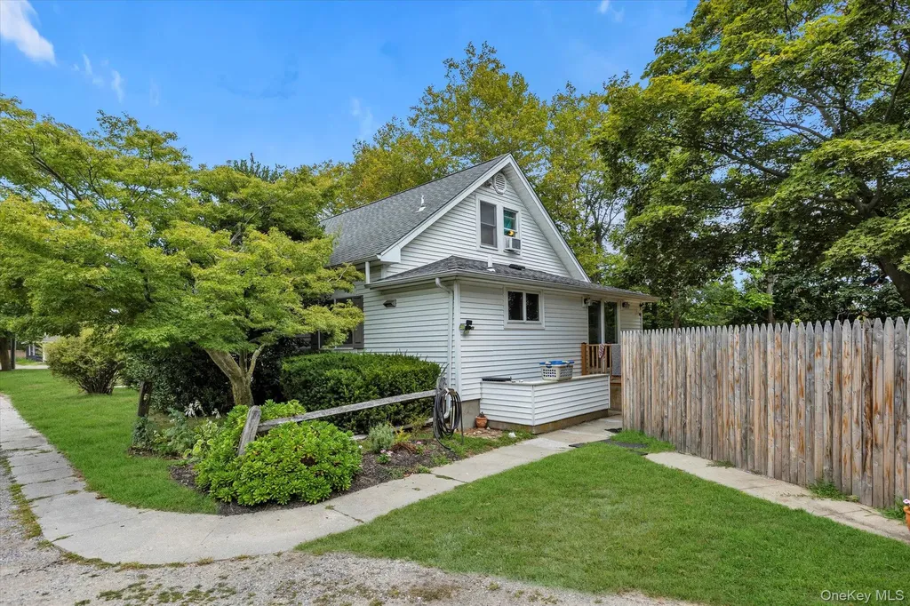 653 Main Road Aquebogue NY 11931