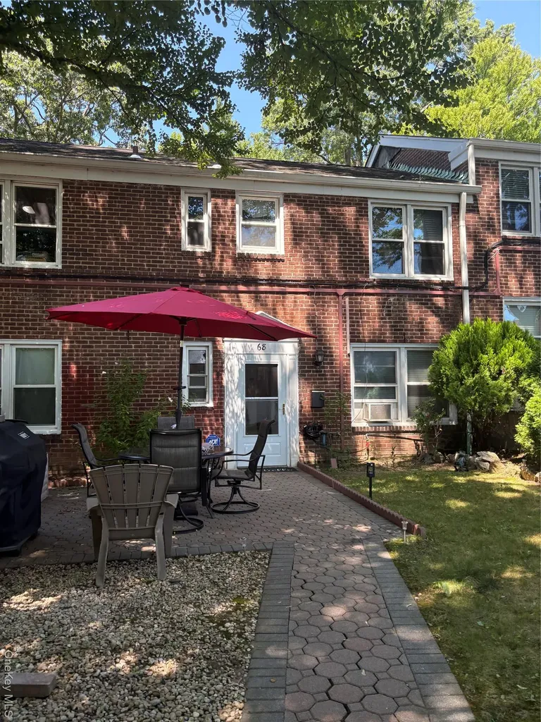 68 Hilltop Acres Yonkers NY 10704