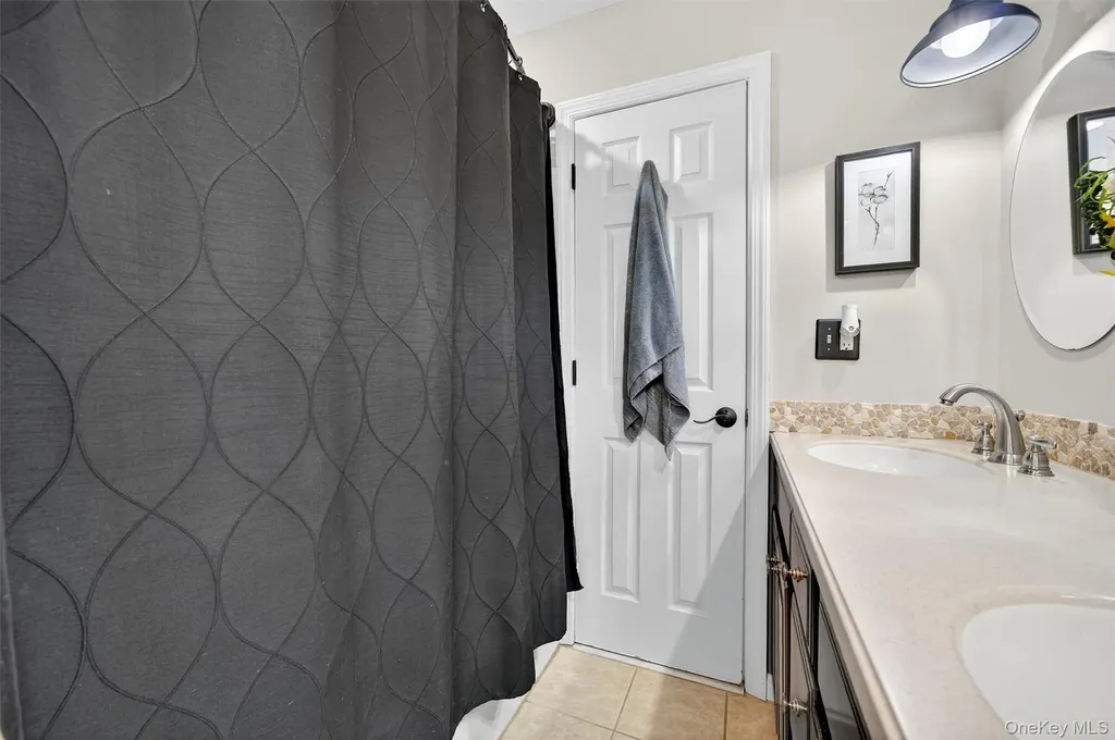 61 Southern Lane Warwick NY 10990