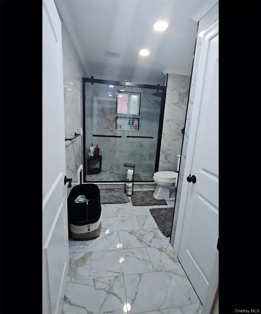 127 Hempstead Avenue Lynbrook NY 11563