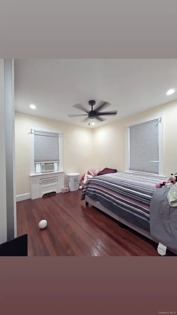 127 Hempstead Avenue Lynbrook NY 11563