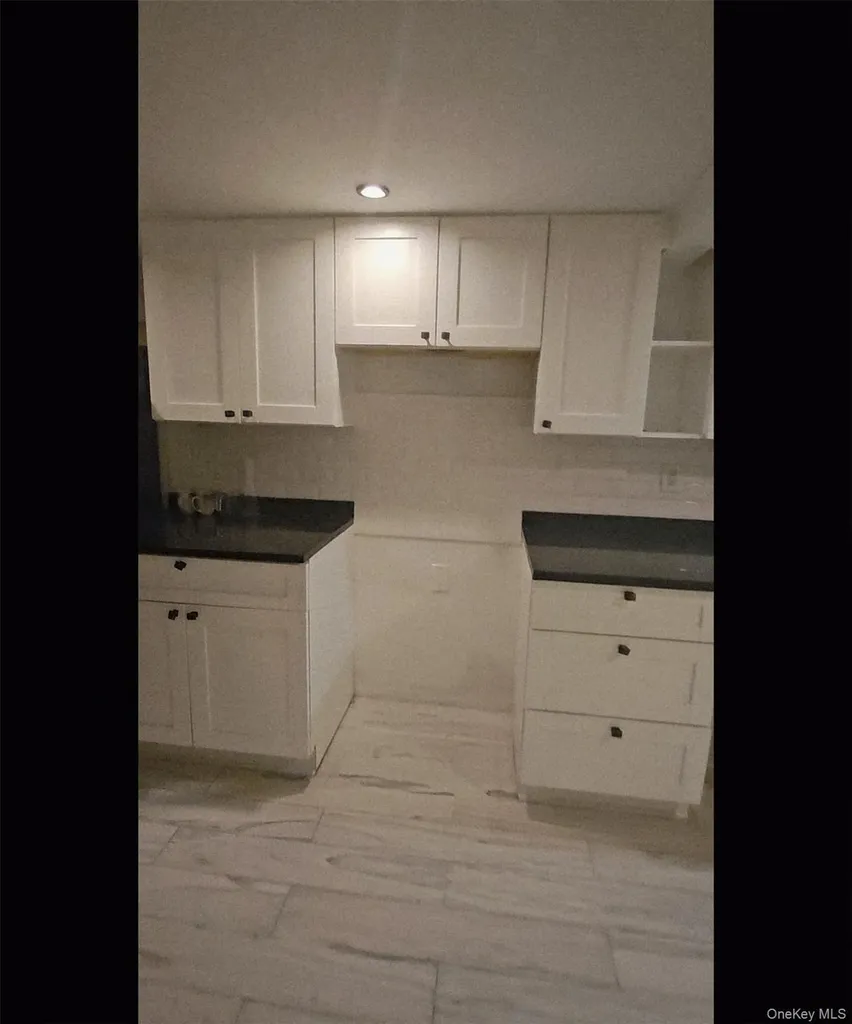 127 Hempstead Avenue Lynbrook NY 11563