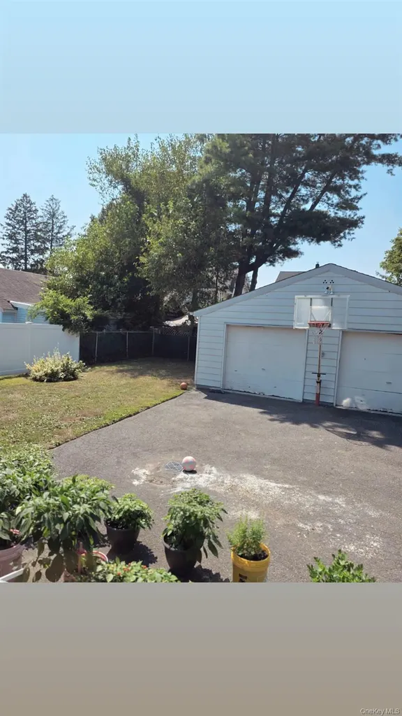 127 Hempstead Avenue Lynbrook NY 11563