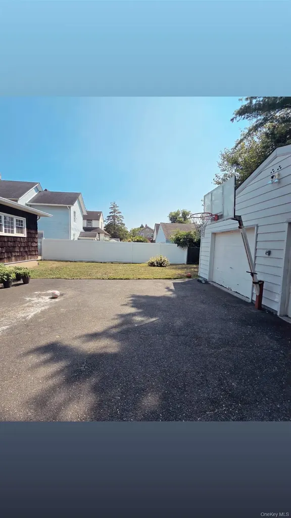127 Hempstead Avenue Lynbrook NY 11563