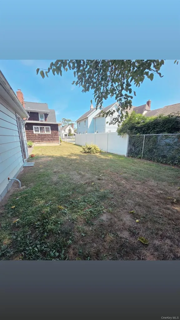 127 Hempstead Avenue Lynbrook NY 11563