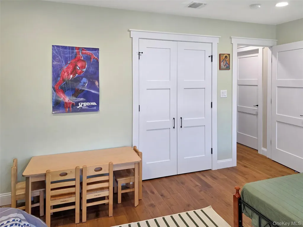 2593 Loftus Avenue Oceanside NY 11572