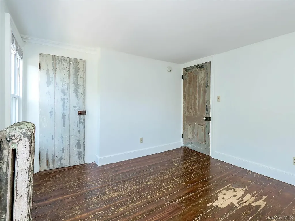 35 14th Avenue Sea Cliff NY 11579