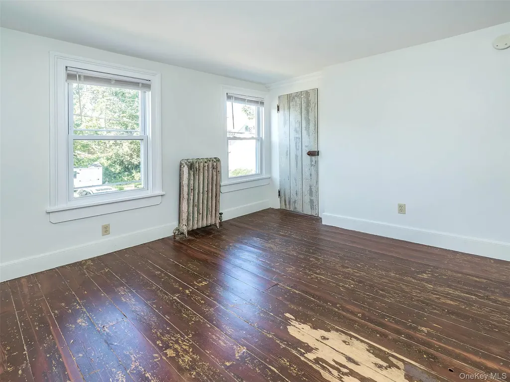 35 14th Avenue Sea Cliff NY 11579