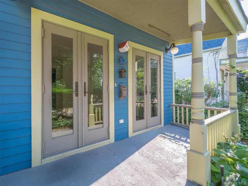 35 14th Avenue Sea Cliff NY 11579