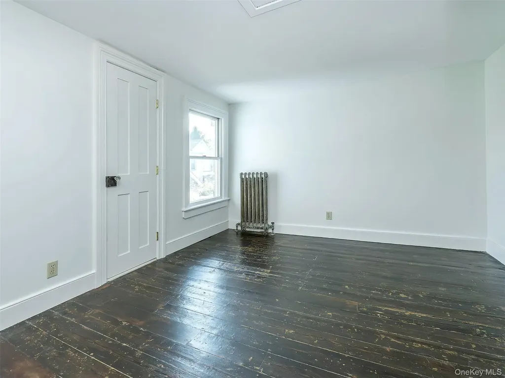 35 14th Avenue Sea Cliff NY 11579