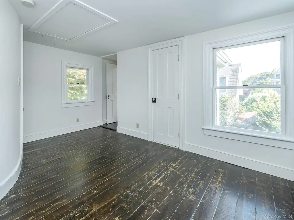 35 14th Avenue Sea Cliff NY 11579