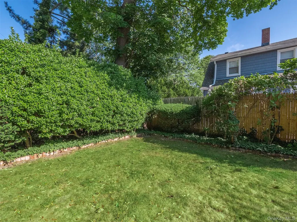 35 14th Avenue Sea Cliff NY 11579