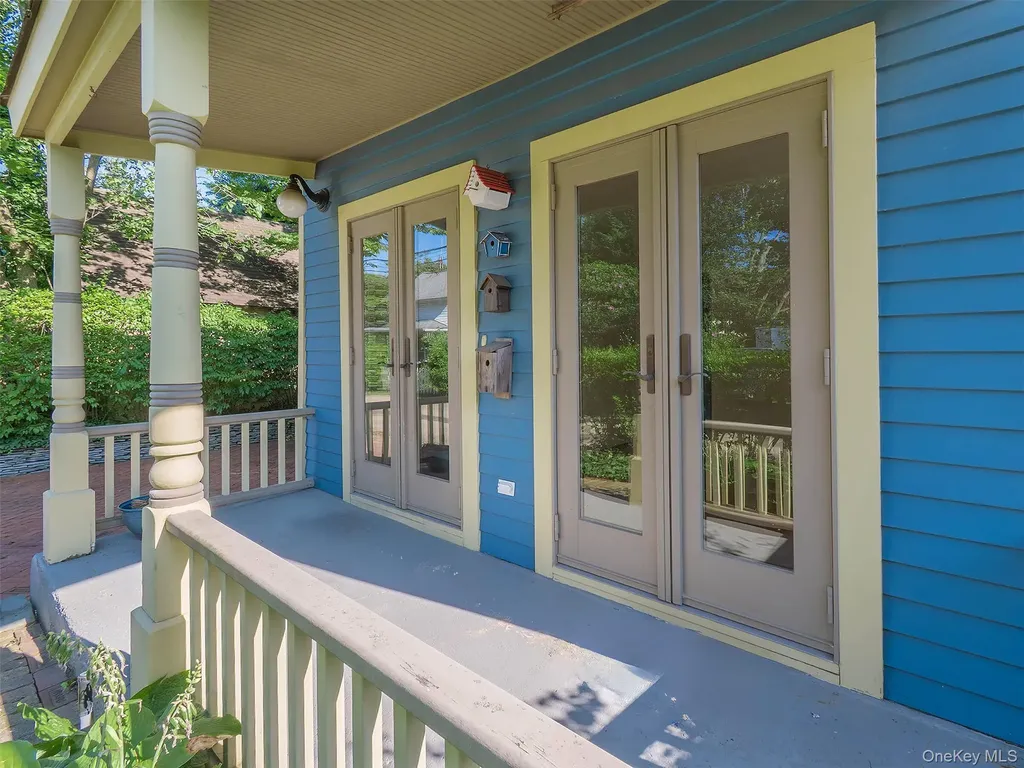 35 14th Avenue Sea Cliff NY 11579