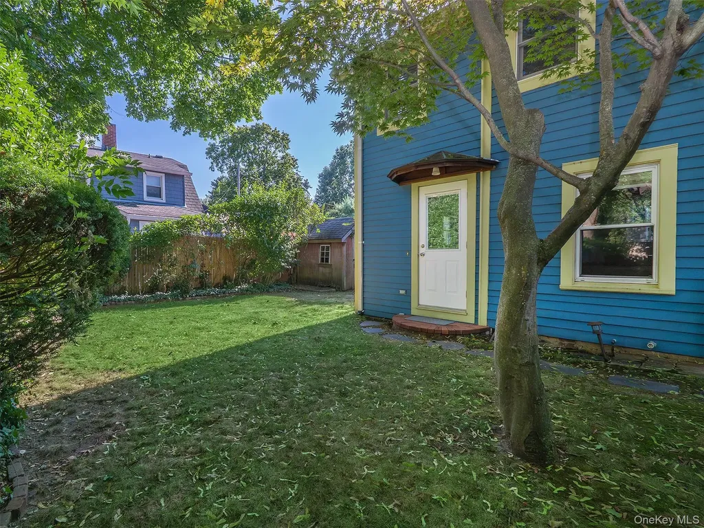 35 14th Avenue Sea Cliff NY 11579