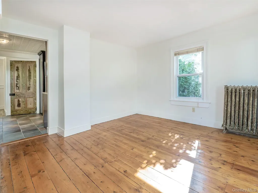 35 14th Avenue Sea Cliff NY 11579