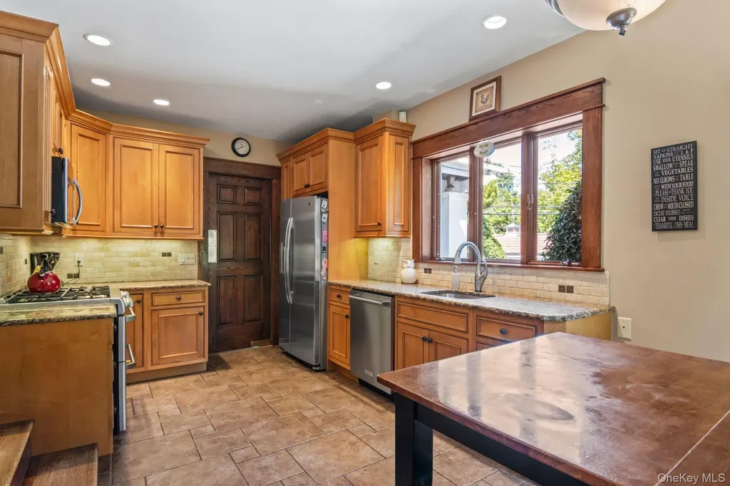 399 Ocean Avenue Massapequa NY 11758
