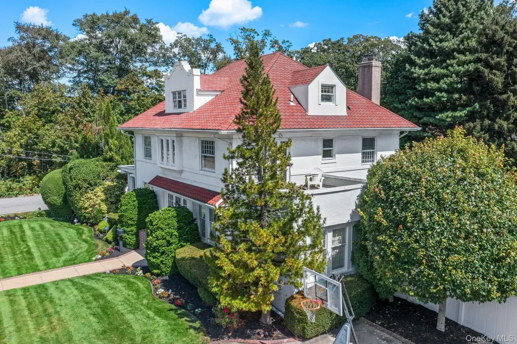 399 Ocean Avenue Massapequa NY 11758