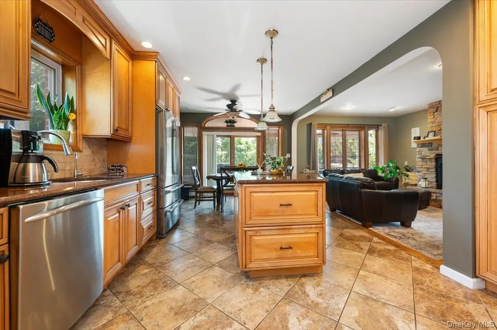 3218 Glennon Place Bronx NY 10465