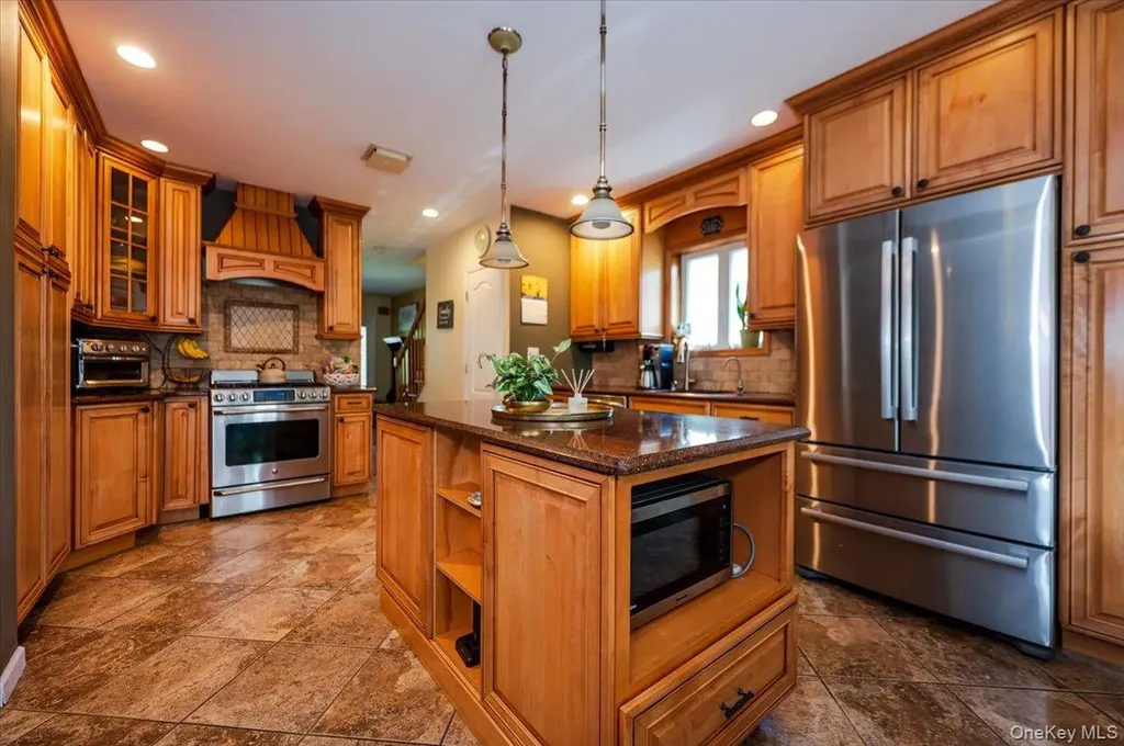 3218 Glennon Place Bronx NY 10465
