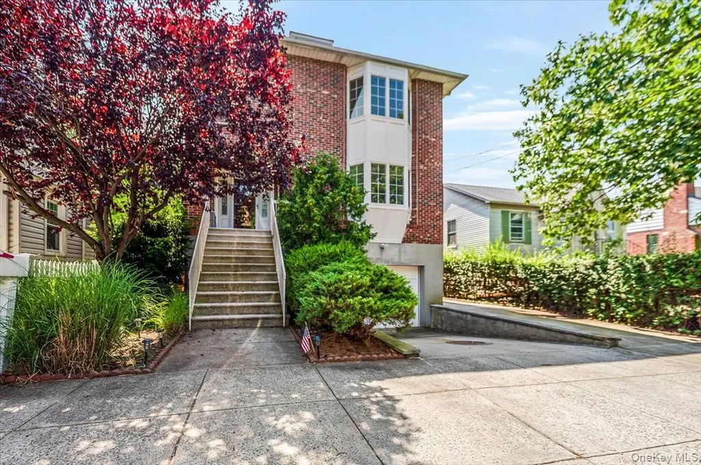 3218 Glennon Place Bronx NY 10465