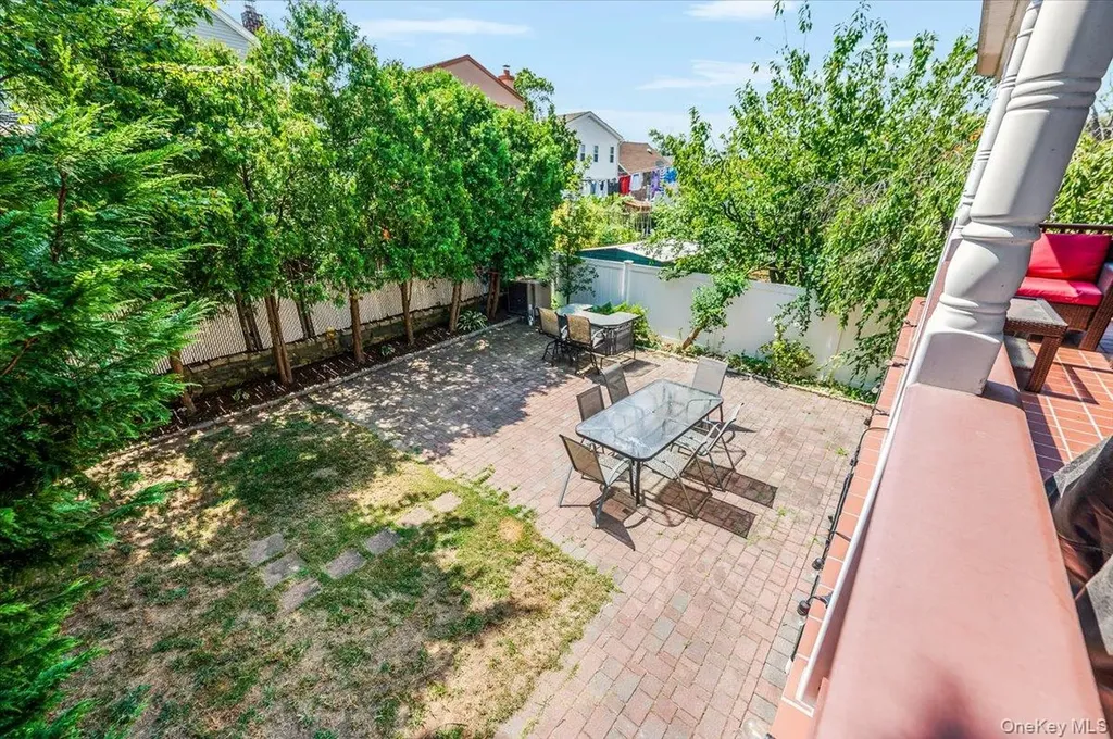 3218 Glennon Place Bronx NY 10465