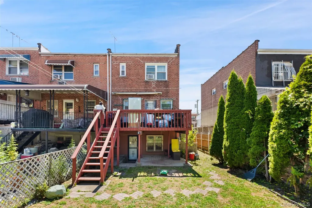 959 E 220th Street Bronx NY 10469