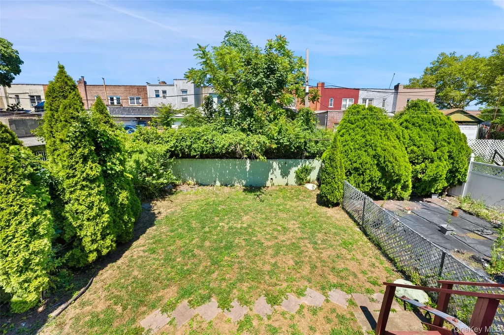 959 E 220th Street Bronx NY 10469