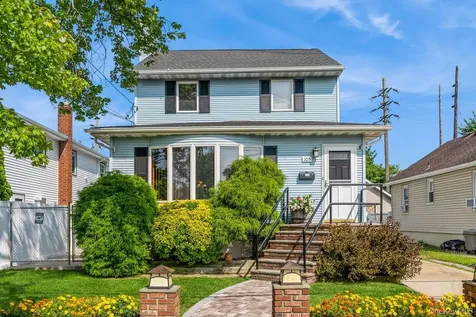 105 Howell Street Bellmore NY 11710