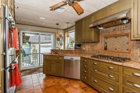 105 Howell Street Bellmore NY 11710