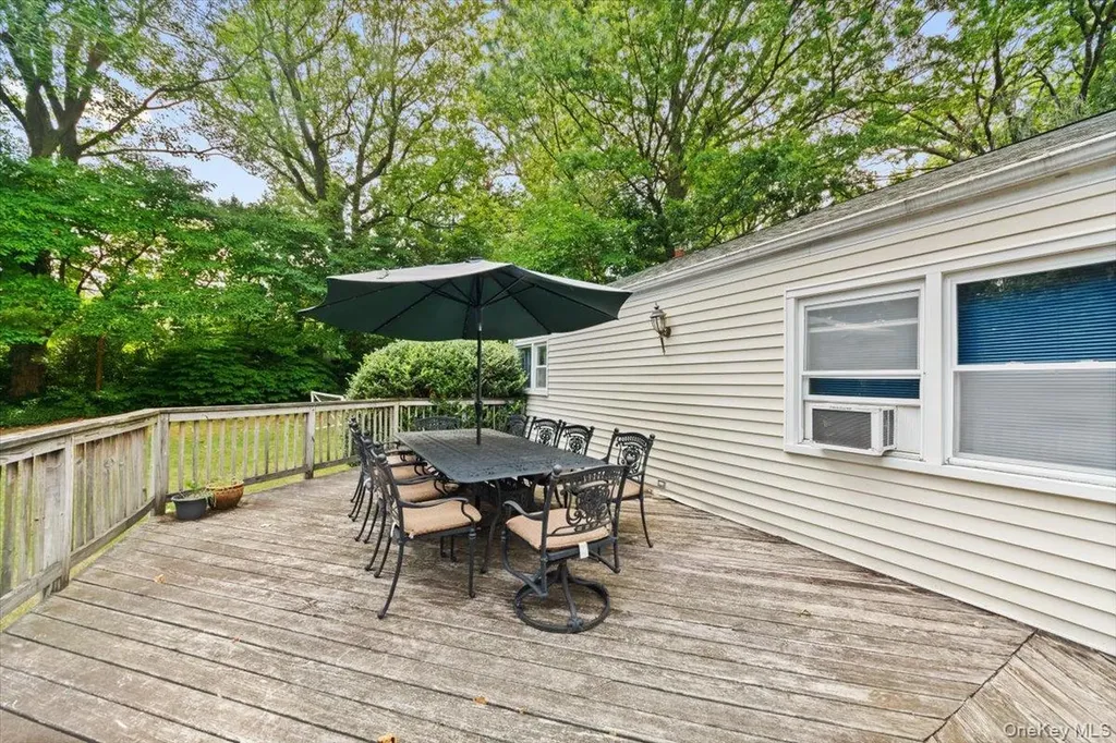 101 Cresthill Road Yonkers NY 10710