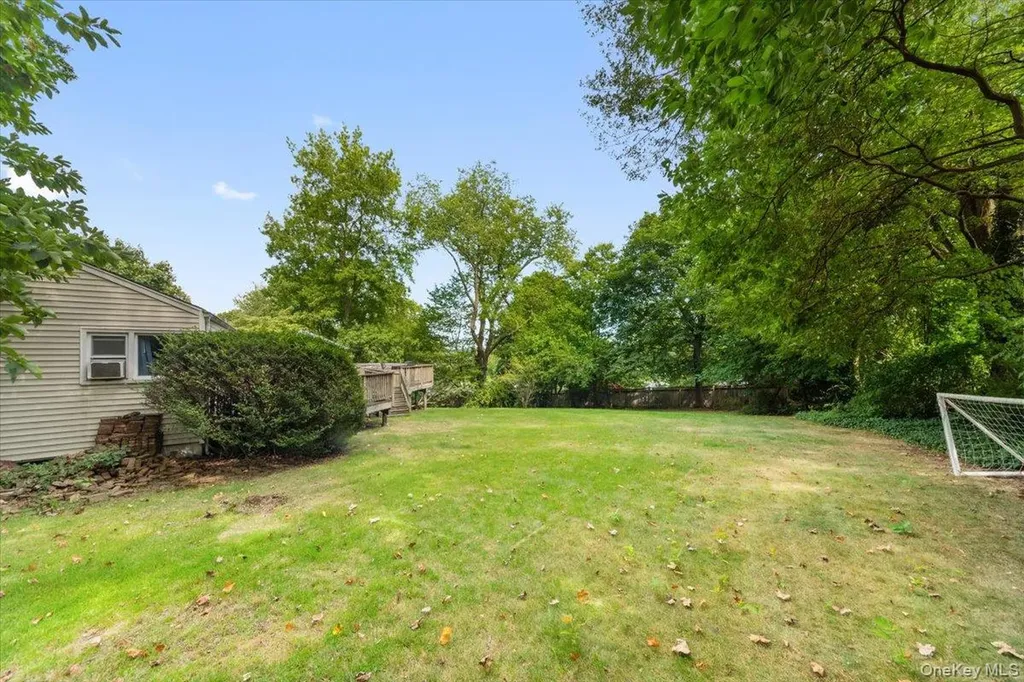 101 Cresthill Road Yonkers NY 10710